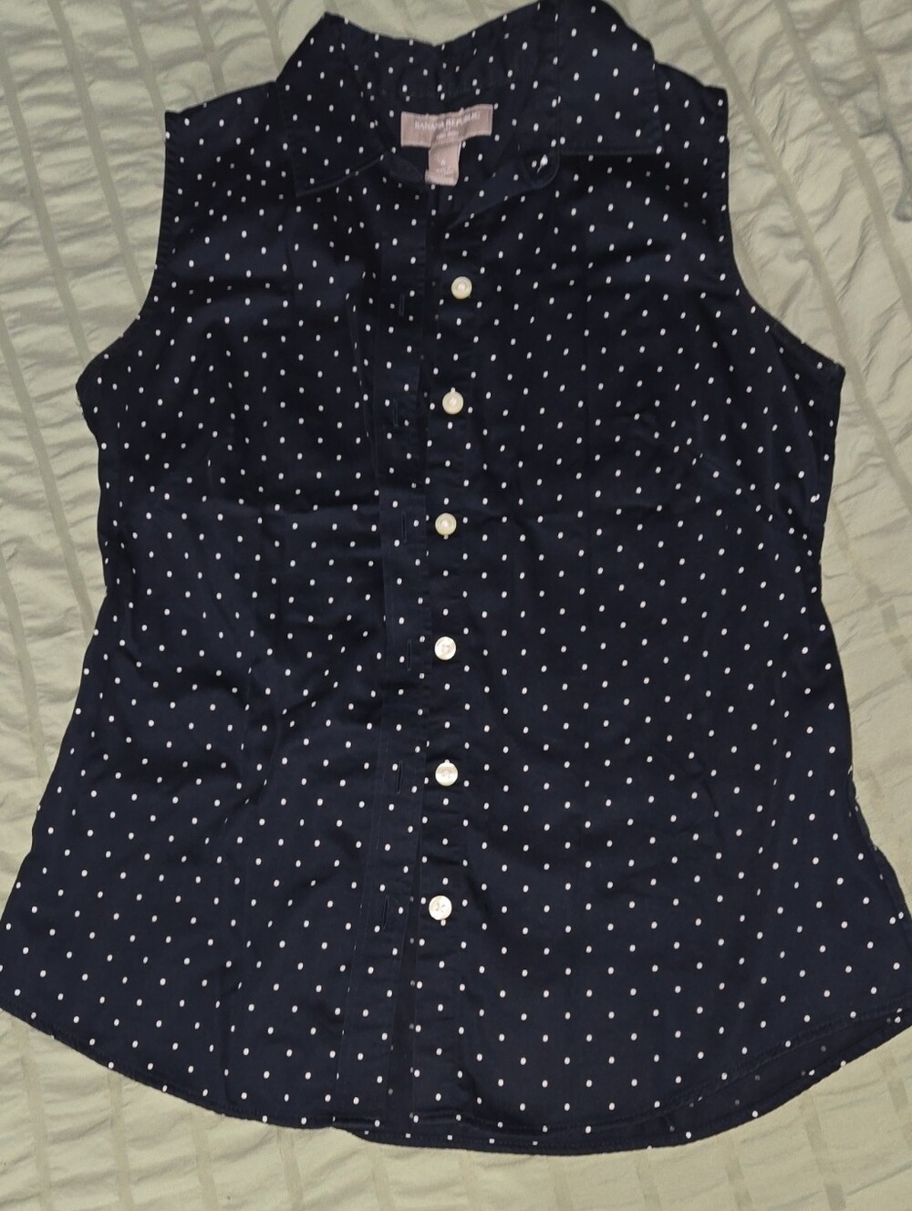 Banana Republic Navy Sleeveless Polka Dot Button-Down Top
